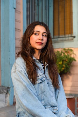 Inès, 25