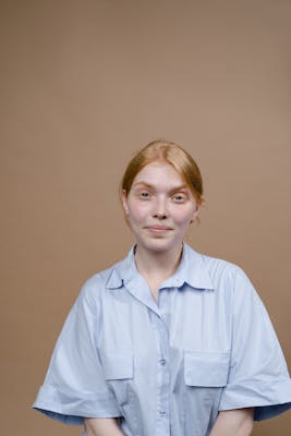 Manon, 28